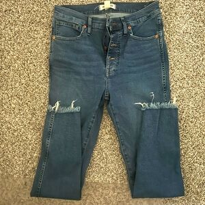 10” high rise skinny jean with raw hem